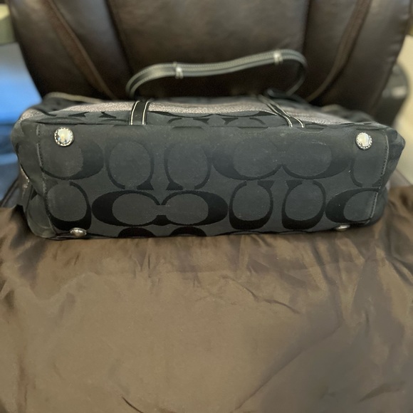 Coach Diaper/Brief Case - Picture 7 of 7